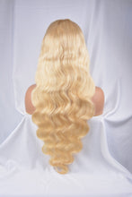 Load image into Gallery viewer, Lace Frontal Wig