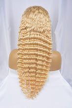 Load image into Gallery viewer, Lace Frontal Wig